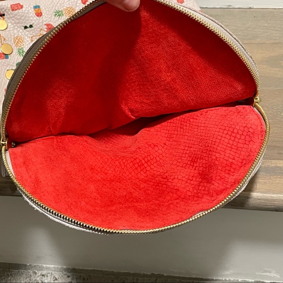 Hammitt Corey Reversible Bag - Picture 9 of 15